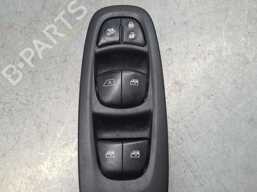 Używane Przełącznik szyby przedniej lewej RENAULT KADJAR (HA_, HL_) 1.2 TCe 130 (HLMR) (130 hp) 31281553