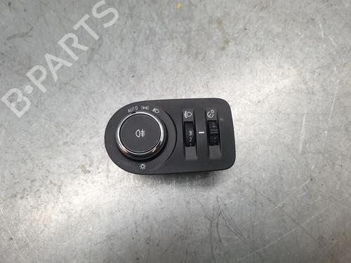 Comando luci OPEL CORSA F (P2JO) 1.5 (68) (102 hp) 31294584