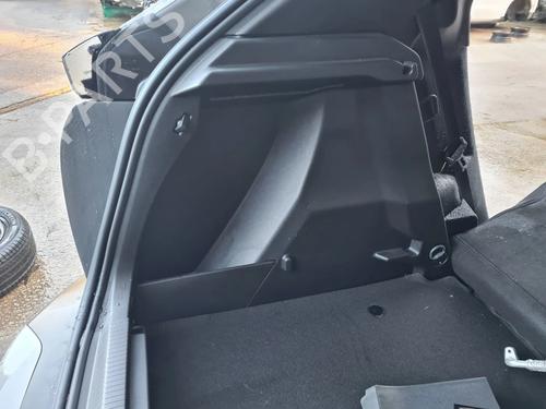 Altro PEUGEOT 2008 II (UD_, US_, UY_, UJ_, UR_, UC_) 1.2 PureTech 130 (USHNS, URHNS) (130 hp) 31309201