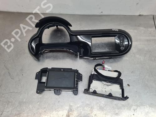 Autoradio RENAULT TWINGO III (BCM_, BCA_) Z.E: (BCA1) (82 hp) 31310273