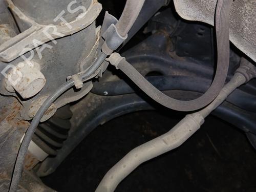 Used Left front suspension arm TOYOTA YARIS (_P13_) 1.5 Hybrid (NHP130_, NHP130) (101 hp) 31364762