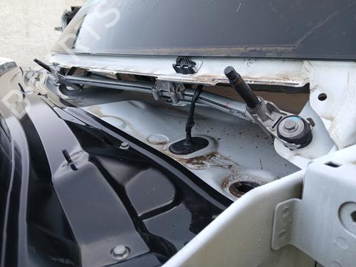 Used Front wiper motor RENAULT MASTER III Bus (JV) 2.3 dCi 150 FWD (JV0F, JV03) (150 hp) 31370080