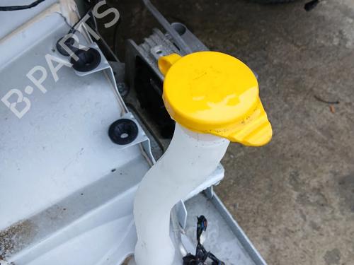 deposito-limpa-vidros-renault-master-iii-bus-jv-2011-31370073 main image