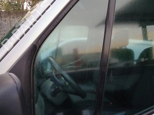 Used Front left quarter glass RENAULT MASTER III Bus (JV) 2.3 dCi 135 FWD (JV0N, JV08) (136 hp) 31370456