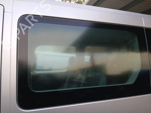 Vidro painel trás esquerdo RENAULT MASTER III Bus (JV) 2.3 dCi 135 FWD (JV0N, JV08) (136 hp) 31370452