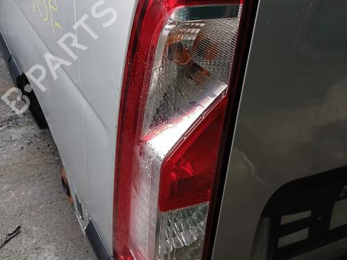 Farolim esquerdo RENAULT MASTER III Bus (JV) 2.3 dCi 135 FWD (JV0N, JV08) (136 hp) 31370469