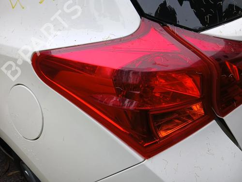 Venstre baglygte TOYOTA AURIS (_E18_) 2.0 D-4D (ADE186_, ADE186R) (124 hp) 31381903