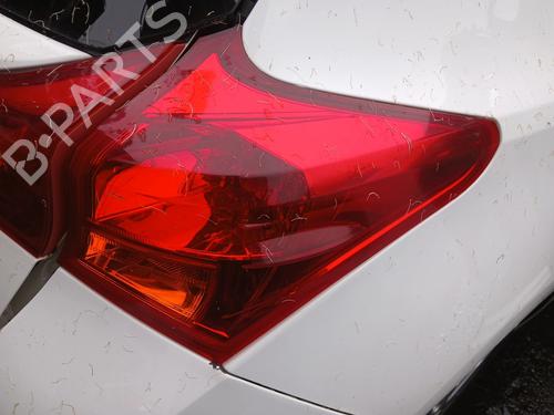 Used Right taillight TOYOTA AURIS (_E18_) 2.0 D-4D (ADE186_, ADE186R) (124 hp) 31381902