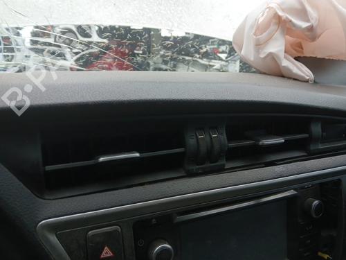 Altro TOYOTA AURIS (_E18_) 2.0 D-4D (ADE186_, ADE186R) (124 hp) 31381917