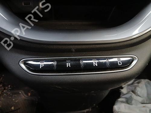 gear-lever-fiat-500e-332_-2020-31592052 main image