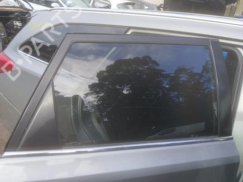 rear-right-door-window-toyota-auris-estate-_e18_-2013-2014-2015-2016-2017-2018-31621376 main image