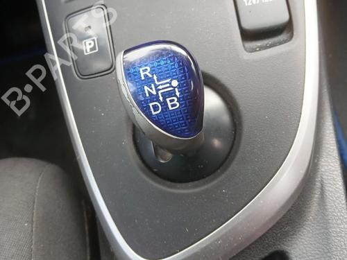 Used Gear lever TOYOTA AURIS Estate (_E18_) 1.8 Hybrid (ZWE186_, ZWE186R, ZWE186H) (136 hp) 31621420