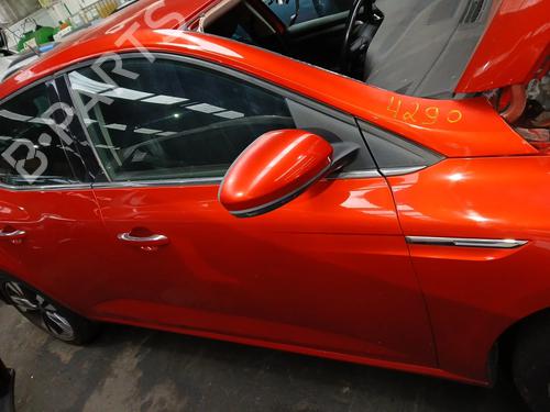 Used Right front door RENAULT MEGANE IV Hatchback (B9A/M/N_) 1.5 Blue dCi 115 (B9A6) (116 hp) 31644990