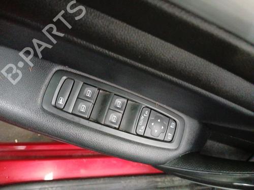 Used Left front window switch RENAULT MEGANE IV Hatchback (B9A/M/N_) 1.5 Blue dCi 115 (B9A6) (116 hp) 31645002