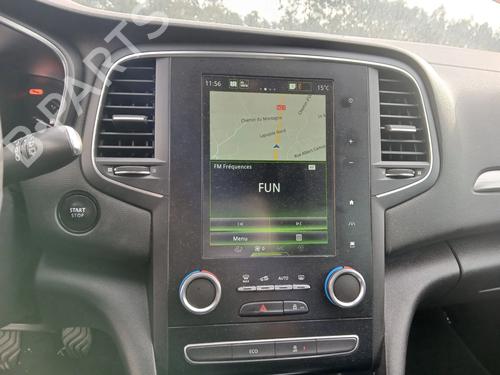 Used Radio RENAULT MEGANE IV Hatchback (B9A/M/N_) 1.5 Blue dCi 115 (B9A6) (116 hp) 31645033