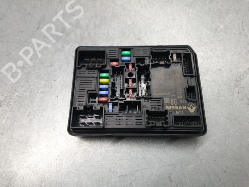Used Fuse box RENAULT CLIO V (B7_) 1.0 TCe 100 (B7MT) (101 hp) 31649239