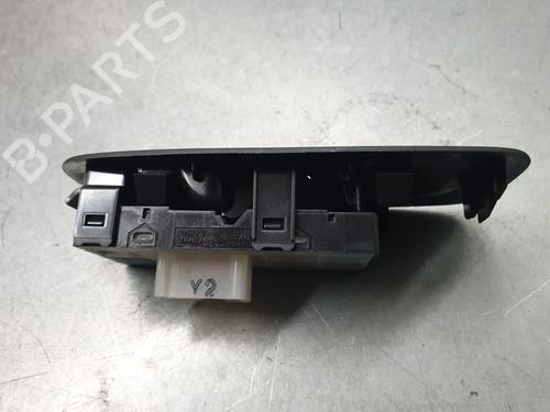 Right front window switch RENAULT KADJAR (HA_, HL_) 1.2 TCe 130 (HLMR) | BP31672739I26 