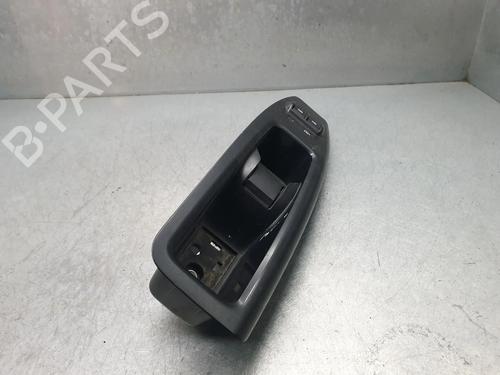 Mando elevalunas delantero izquierdo FIAT DOBLO Cargo (263_) 1.3 D Multijet (263WXU1A, 263ZXU1A, 263WYB1A, 263ZYB1A) (95 hp) 31672743