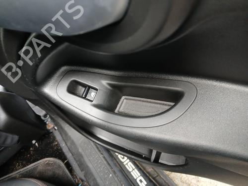 Comutador vidro trás direito FIAT 500X (334_) 1.3 (334.AXR11) (150 hp) 31712016