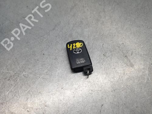 Used Electronic module TOYOTA AURIS Estate (_E18_) 1.8 Hybrid (ZWE186_, ZWE186R, ZWE186H) (136 hp) 31760326