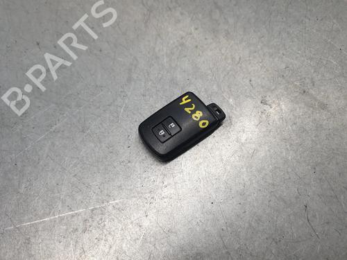 Used Electronic module TOYOTA AURIS Estate (_E18_) 1.8 Hybrid (ZWE186_, ZWE186R, ZWE186H) (136 hp) 31760328