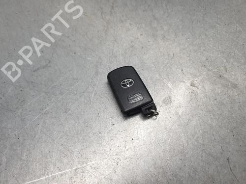 Módulo eletrónico TOYOTA YARIS (_P13_) 1.5 Hybrid (NHP130_) (101 hp) 31770004