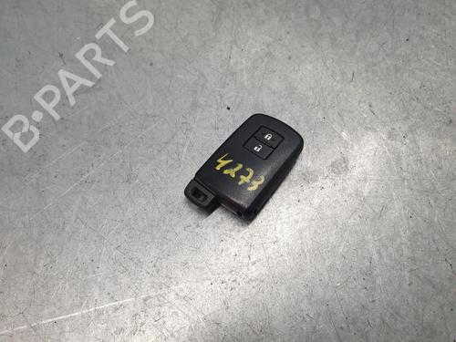 Módulo eletrónico TOYOTA YARIS (_P13_) 1.5 Hybrid (NHP130_, NHP130) (101 hp) 31770005