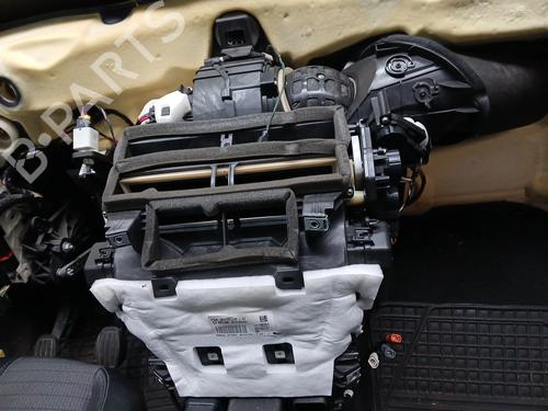 Used Heater matrix box PEUGEOT 208 II (UB_, UP_, UW_, UJ_) 1.2 PureTech 100 (101 hp) 31834584