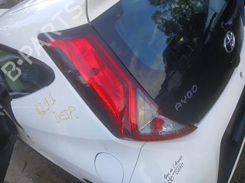 Fanale posteriore sinistro TOYOTA AYGO (_B4_) 1.0 VVTi (KGB40) (72 hp) 31871971
