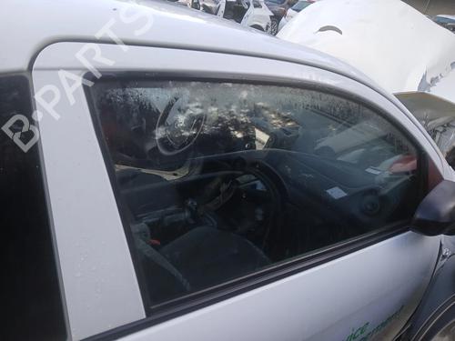 front-right-door-window-toyota-aygo-_b4_-2014-31871963 main image