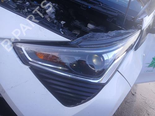 Faro sinistro TOYOTA AYGO (_B4_) 1.0 VVTi (KGB40) (72 hp) 31871972