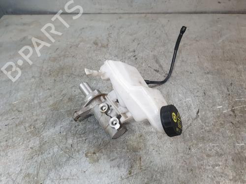 Hovedbremsecylinder Hovedbremsecylinder PEUGEOT 3008 II SUV (MC_, MR_, MJ_, M4_) 1.2 THP/ PureTech 130 (MRHNSM, MRHNSU, MRHNSJ, MRHNYW,... (131 hp) 15556800 15556800