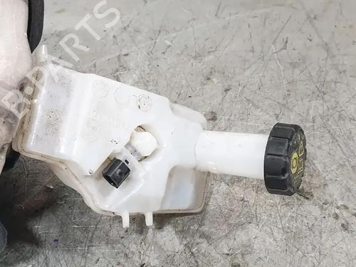 Brake master cylinder RENAULT CLIO V (B7_) 1.0 LPG (B7MT) | BP31908408M77