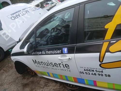 Used Left front door PEUGEOT 208 I (CA_, CC_) 1.6 HDi / BlueHDi 75 (75 hp) 31923607