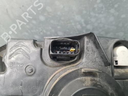 Right headlight CITROËN C4 CACTUS 1.2 VTi 82 | BP31932143C29 