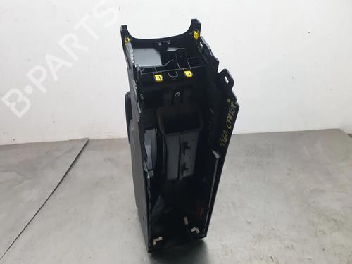 Armrest / Center console RENAULT CAPTUR II (HF_) LPG (HFMT) | BP31956512I20