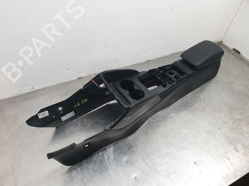 Used Armrest / Center console AUDI A3 Sportback (8VA, 8VF) 1.6 TDI (115 hp) 31956532