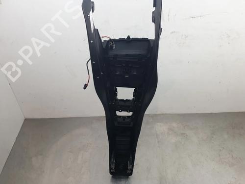 Armrest / Center console AUDI A3 Sportback (8VA, 8VF) 1.6 TDI | BP31956532I20 