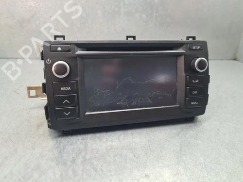 Used Radio TOYOTA AURIS Estate (_E18_) 1.8 Hybrid (ZWE186_, ZWE186R, ZWE186H) (136 hp) 31621409