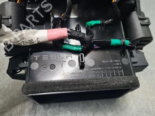 Display monitor TESLA MODEL 3 (5YJ3) EV AWD | BP31969909C48 