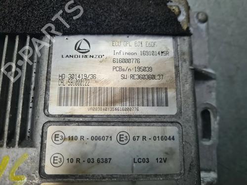 Engine control unit (ECU) DACIA SANDERO III 1.0 TCe 100 | BP31994541M57