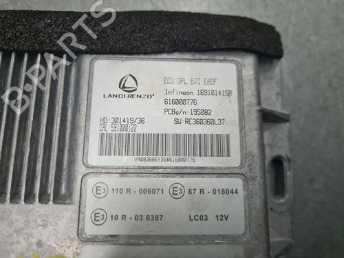 Engine control unit (ECU) DACIA SANDERO III 1.0 TCe 100 ECO-G | BP31994542M57