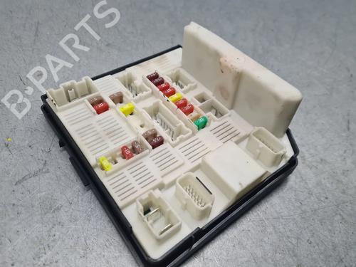 Fuse box RENAULT MASTER III Van (FV) 2.3 dCi 100 FWD (FV0A, FV0B, FV0G, FV0K, FV0H) | BP31996424E1