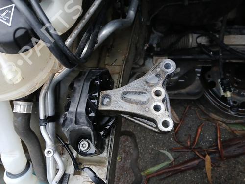 Used Engine mount PEUGEOT 208 I (CA_, CC_) 1.2 PureTech 82 (82 hp) 32009389