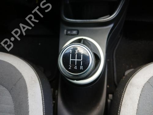 Used Shift knob RENAULT TWINGO III (BCM_, BCA_) 1.0 SCe 75 (73 hp) 32009459