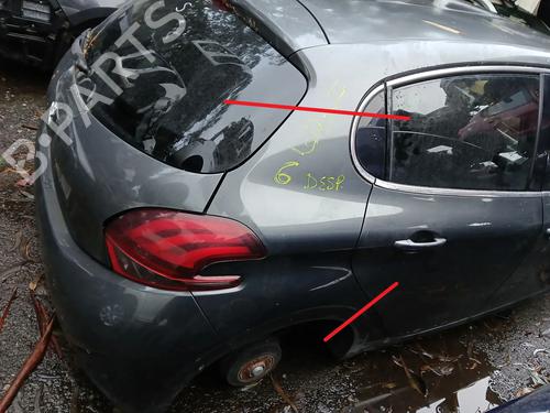 Sidevegg høyre PEUGEOT 208 I (CA_, CC_) 1.2 PureTech 82 (82 hp) 31956516