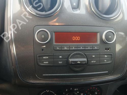 Autoradio DACIA SANDERO II 1.0 SCe 75 (B8JC, B8JD, B8NC) (73 hp) 32009878