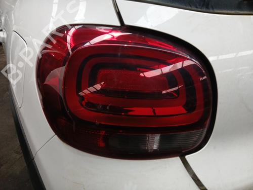 Farolim esquerdo CITROËN C3 III (SX) 1.5 BlueHDi 100 (SXYHYP, SXYHTU) (102 hp) 32030203