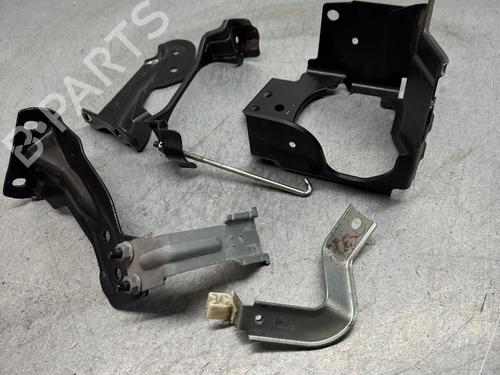 Altro RENAULT KADJAR (HA_, HL_) 1.2 TCe 130 (HLMR) (130 hp) 32081545