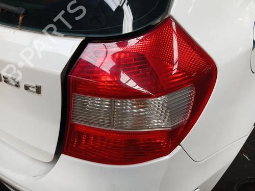 Feu arrière droit BMW 1 (E87) 118 d (122 hp) 32126193
